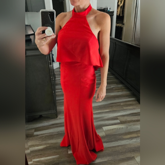 Melanie Lyne red gown - Picture 13 of 13